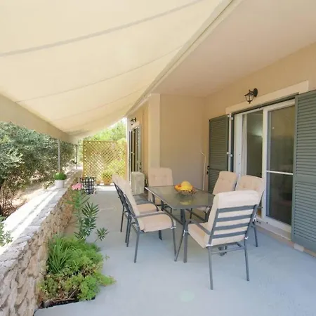 Holiday home Pinelopi's In Lourdata Village!