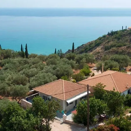 Pinelopi's In Lourdata Village! Holiday home Lourdata (Kefalonia)